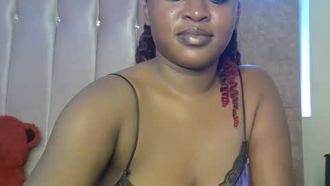 Snapshot of smiley_berry chatting on 10/30/25, 02:07 smiley_berry online show from 10/30/25, 02:07