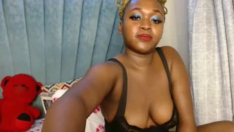 Snapshot of smiley_berry chatting on 11/20/25, 06:29 smiley_berry online show from 11/20/25, 06:29