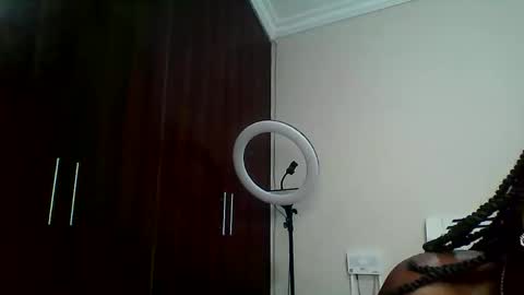 Snapshot of smiley_chocolate chatting on 02/09/26, 09:19 Smiley chocolate online show from 02/09/26, 09:19