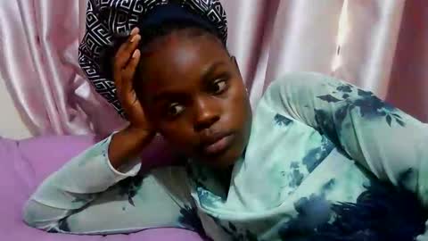 Snapshot of smiley_chocolate chatting on 03/01/26, 09:00 Smiley chocolate online show from 03/01/26, 09:00