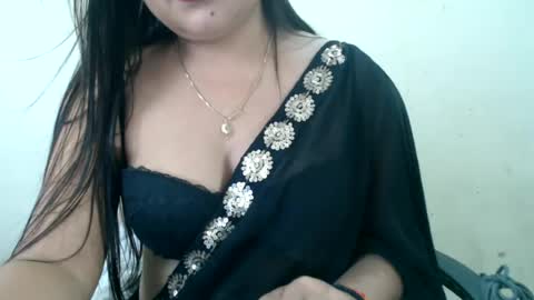 Snapshot of smiley_queen99 chatting on 06/19/26, 08:29 smiley online show from 06/19/26, 08:29