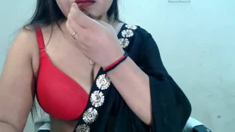 Snapshot of smiley_queen99 chatting on 07/11/26, 01:30 smiley online show from 07/11/26, 01:30
