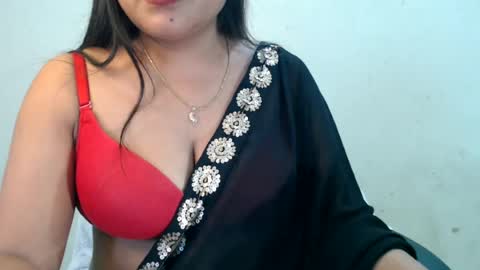 Snapshot of smiley_queen99 chatting on 07/20/26, 10:39 smiley online show from 07/20/26, 10:39
