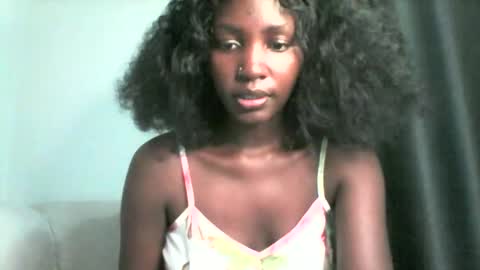 Snapshot of smileykesh chatting on 09/17/25, 06:31 smileykesh online show from 09/17/25, 06:31