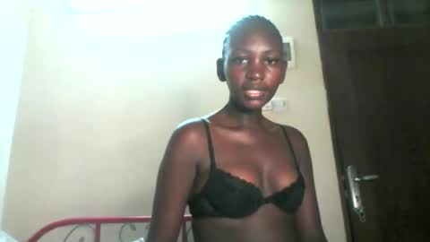 smileykesh online show from 11/18/25, 05:56