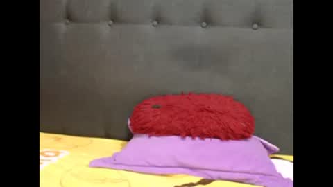 Snapshot of smilingbutt chatting on 10/31/25, 02:56 smilingbutt online show from 10/31/25, 02:56