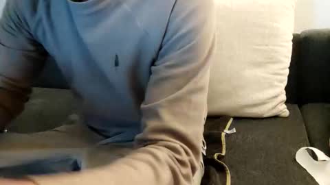 Snapshot of smokeandwatching chatting on 01/03/25, 01:05 Smokeandwatching online show from 01/03/25, 01:05