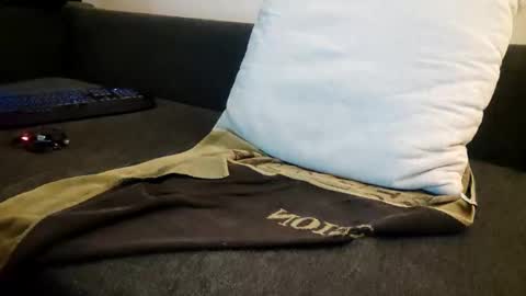 Snapshot of smokeandwatching chatting on 01/07/25, 03:57 Smokeandwatching online show from 01/07/25, 03:57