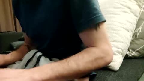 Snapshot of smokeandwatching chatting on 01/09/25, 11:24 Smokeandwatching online show from 01/09/25, 11:24