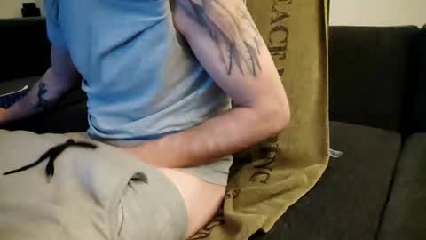 Snapshot of smokeandwatching chatting on 01/31/25, 10:21 Smokeandwatching online show from 01/31/25, 10:21