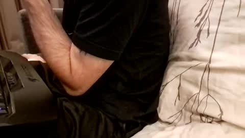 Snapshot of smokeandwatching chatting on 11/05/25, 12:43 Smokeandwatching online show from 11/05/25, 12:43