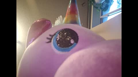 love bug online show from 09/19/25, 11:49