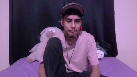 Snapshot of smoker00teddybear chatting on 10/25/25, 08:22 teddy online show from 10/25/25, 08:22