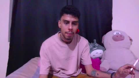 Snapshot of smoker00teddybear chatting on 11/15/25, 09:28 teddy online show from 11/15/25, 09:28