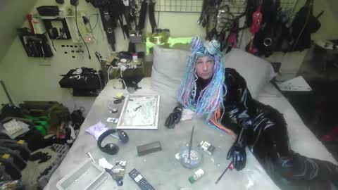 smokeslut365 online show from 11/16/25, 10:15