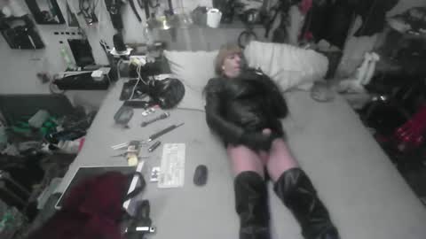 smokeslut365 online show from 12/16/25, 10:15