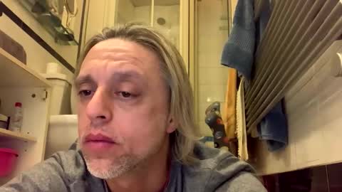 Snapshot of smokingtime chatting on 12/21/25, 10:39 Smokingtime online show from 12/21/25, 10:39