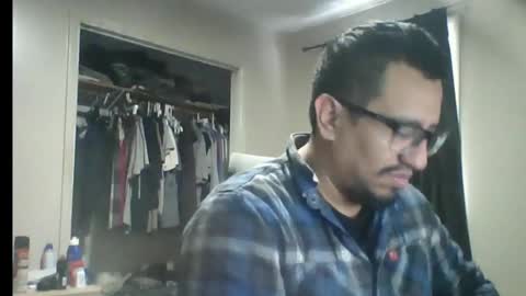 Snapshot of smoky47gxxx chatting on 12/14/25, 04:01 smoky47 online show from 12/14/25, 04:01