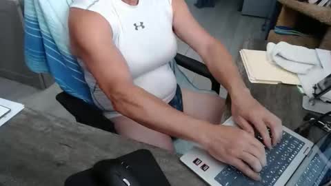 smoothbtm7 online show from 04/11/26, 11:25