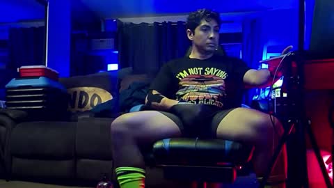 Snapshot of smoothjocknubie chatting on 11/24/25, 09:42 Myke Jackin online show from 11/24/25, 09:42