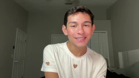 Snapshot of smoothlatintwinkk chatting on 09/29/25, 11:53 Damien Grey online show from 09/29/25, 11:53