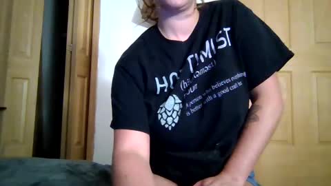 Snapshot of smoothmove1215 chatting on 09/22/25, 05:53 smoothmove1215 online show from 09/22/25, 05:53