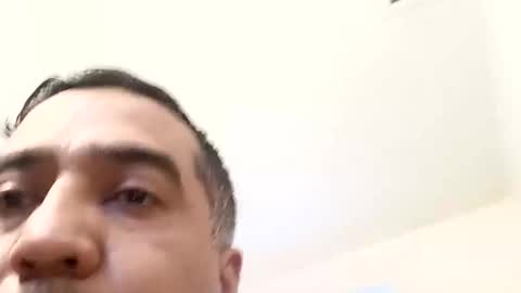 Snapshot of smoothstrik3r chatting on 10/30/25, 04:19 smoothstrik3r online show from 10/30/25, 04:19