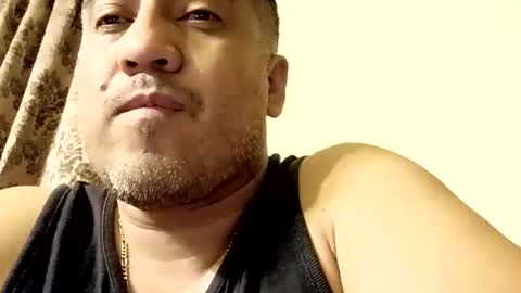 Snapshot of smoothstrik3r chatting on 11/08/25, 06:02 smoothstrik3r online show from 11/08/25, 06:02