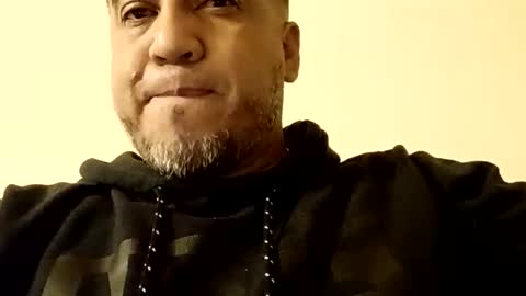 Snapshot of smoothstrik3r chatting on 11/24/25, 06:02 smoothstrik3r online show from 11/24/25, 06:02