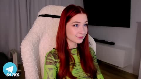 Snapshot of smthwrong chatting on 02/15/25, 12:04 smthwrong online show from 02/15/25, 12:04