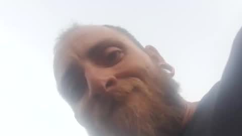 Snapshot of smyklops chatting on 10/30/25, 12:45 smyklops online show from 10/30/25, 12:45