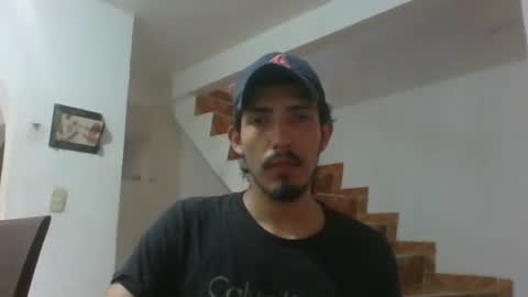 Snapshot of snackontime19 chatting on 02/02/25, 10:17 snackontime19 online show from 02/02/25, 10:17