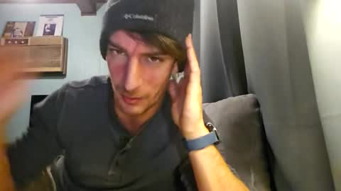 Snapshot of snackyyyy chatting on 02/19/26, 03:24 Snackyyyy online show from 02/19/26, 03:24