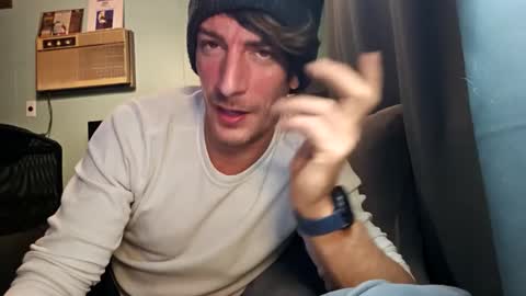 Snapshot of snackyyyy chatting on 02/28/26, 02:23 Snackyyyy online show from 02/28/26, 02:23