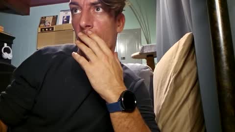 Snackyyyy online show from 04/22/26, 12:35