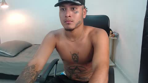 Snapshot of snak_master1 chatting on 09/23/25, 06:05 snak_master1 online show from 09/23/25, 06:05