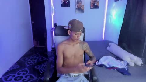Snapshot of snak_master1 chatting on 04/27/26, 10:41 snak_master1 online show from 04/27/26, 10:41