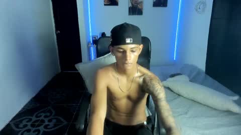 Snapshot of snak_master1 chatting on 05/22/26, 12:51 snak_master1 online show from 05/22/26, 12:51