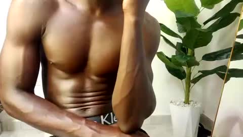 Snapshot of sneaky_link2 chatting on 01/05/26, 08:45 papi online show from 01/05/26, 08:45