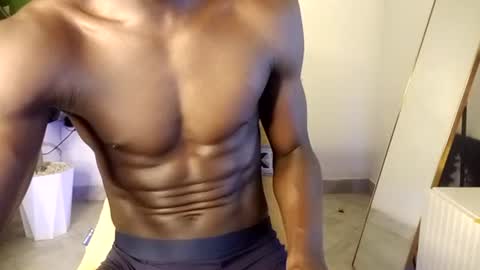 Snapshot of sneaky_link2 chatting on 01/14/26, 01:44 papi online show from 01/14/26, 01:44