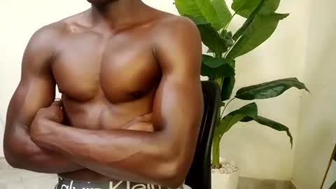 Snapshot of sneaky_link2 chatting on 02/11/26, 09:14 papi online show from 02/11/26, 09:14