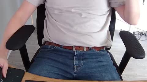 Snapshot of sneakybill82 chatting on 03/23/26, 07:01 Sneakybill online show from 03/23/26, 07:01