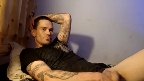 sneakylink777520 online show from 05/01/26, 12:43