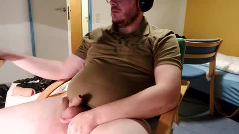 Snapshot of snebolden chatting on 02/24/25, 07:52 snebolden online show from 02/24/25, 07:52