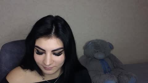 Olivia online show from 12/02/25, 03:40