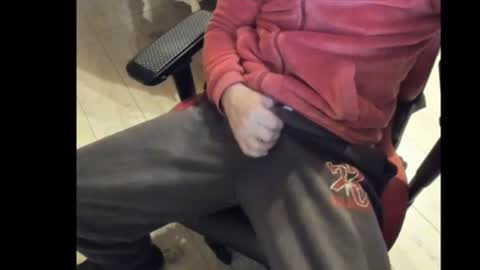 Snapshot of snip1977 chatting on 03/10/25, 08:12 snip1977 online show from 03/10/25, 08:12