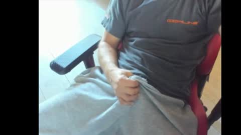 Snapshot of snip1977 chatting on 09/19/25, 10:49 snip1977 online show from 09/19/25, 10:49