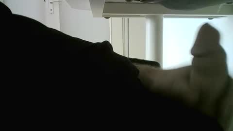 Snapshot of sniper373479 chatting on 03/05/26, 08:32 sniper373479 online show from 03/05/26, 08:32