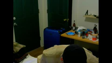 Snapshot of snizniz chatting on 12/31/24, 10:37 snizniz online show from 12/31/24, 10:37