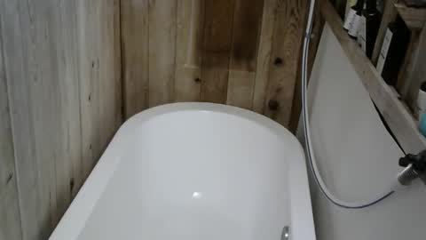 Snapshot of snizniz chatting on 12/18/25, 07:03 snizniz online show from 12/18/25, 07:03